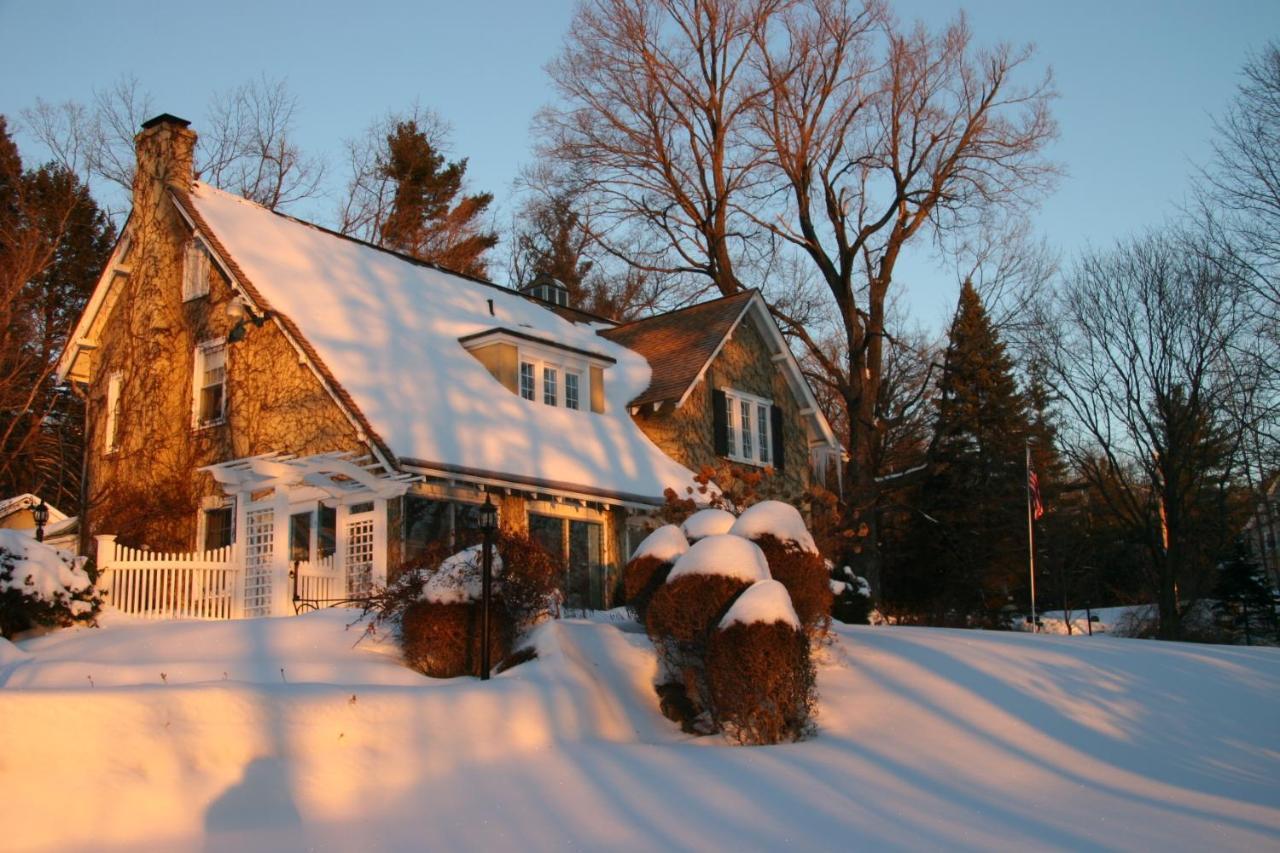 Howarth House Bed And Breakfast フィッチバーグ エクステリア 写真