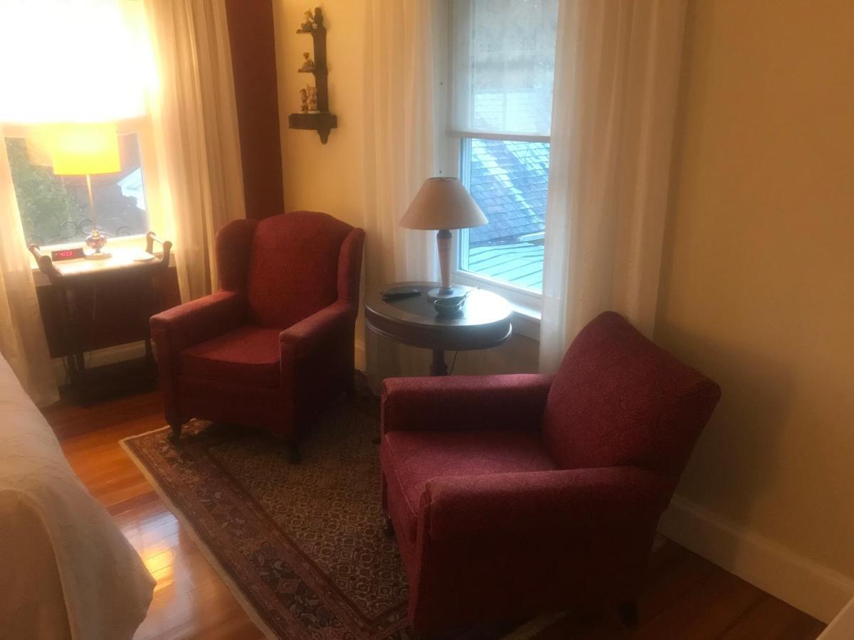 Howarth House Bed And Breakfast フィッチバーグ エクステリア 写真